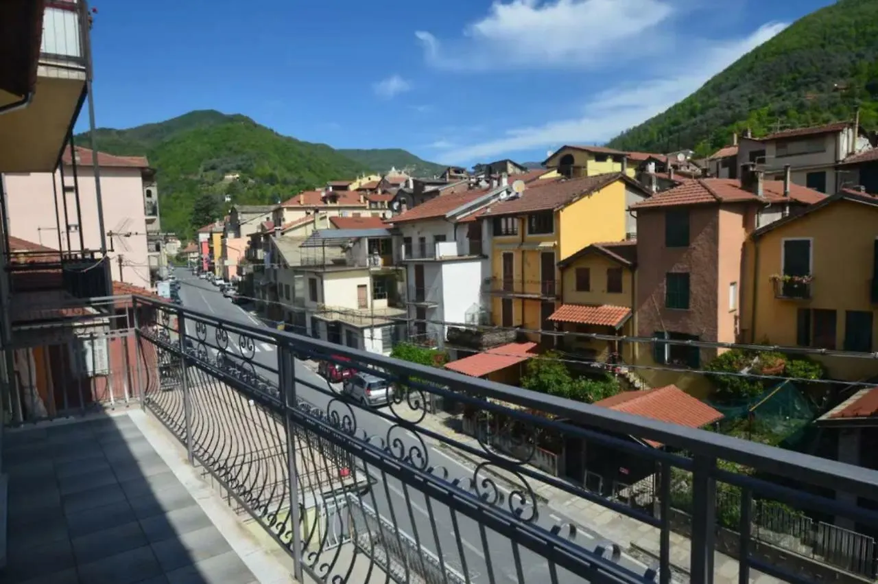 La Casa Di Gb Apartment Pieve di Teco 0*,